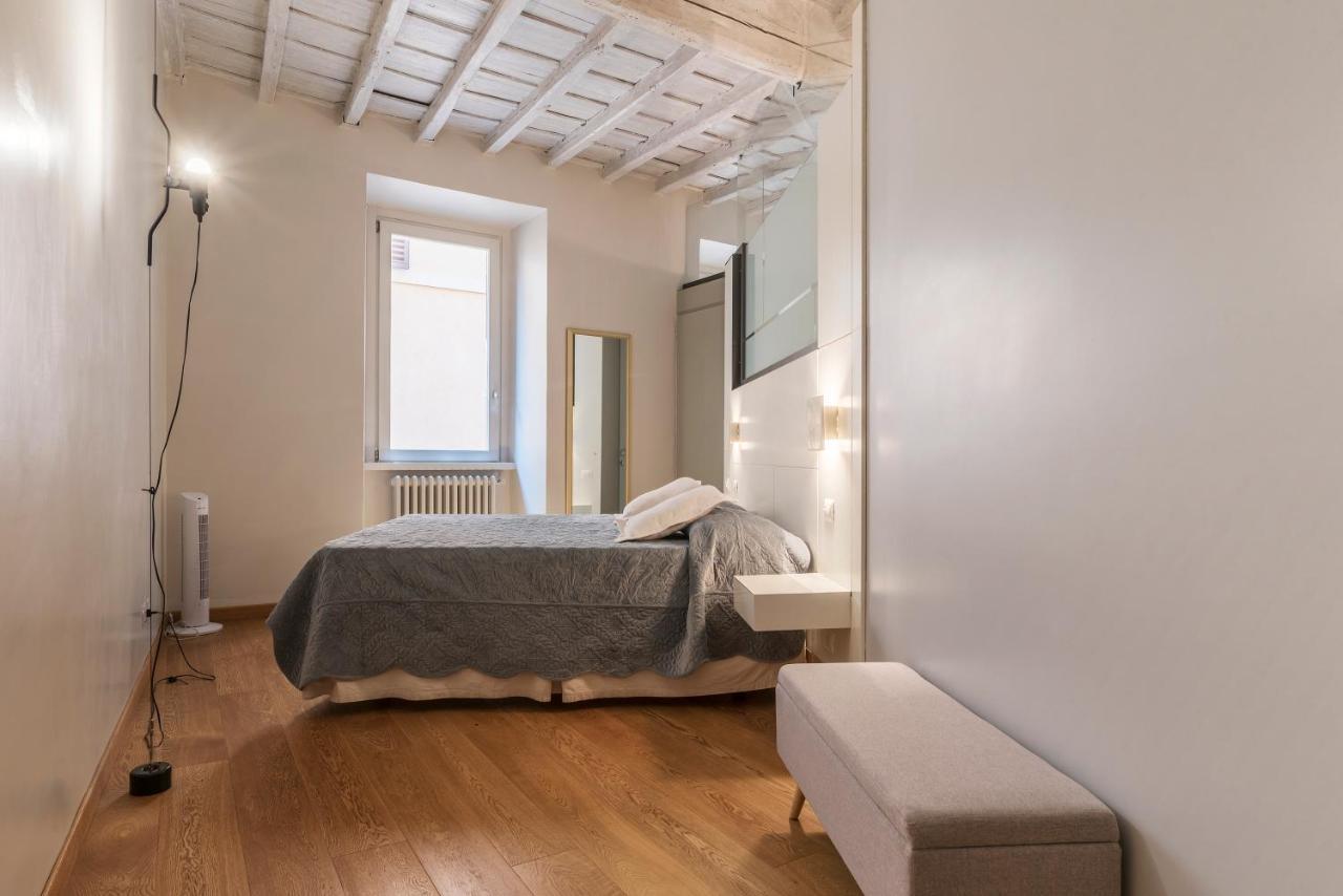 Piazza Navona Elegant Apartment โรม ภายนอก รูปภาพ