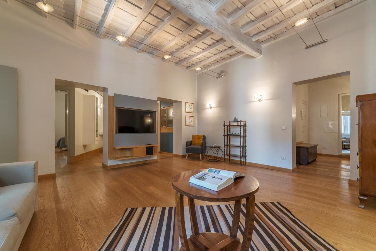 Piazza Navona Elegant Apartment โรม ภายนอก รูปภาพ